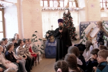 Детская воскресная школа Тихвинского храма празднует Рождество Христово